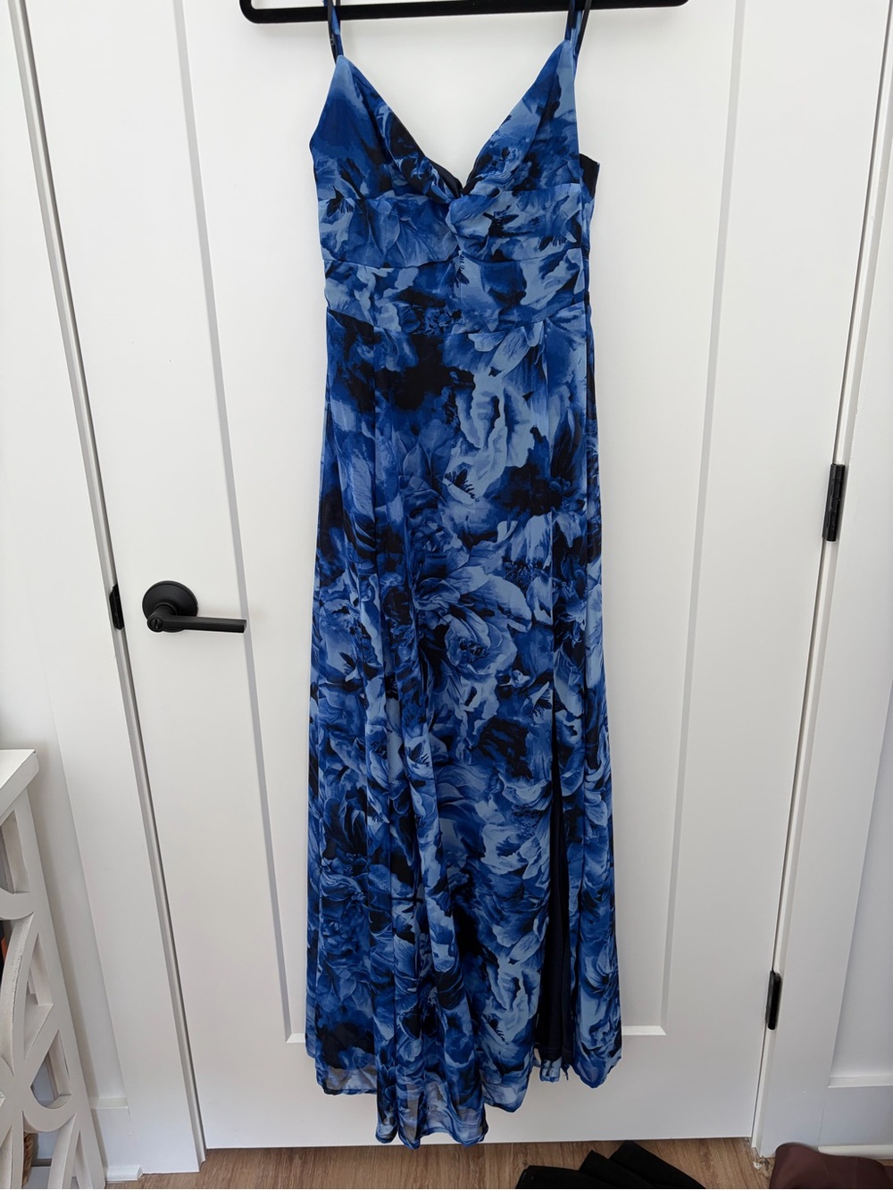 Lulu's Blue Floral Spaghetti-Strap Maxi Dress